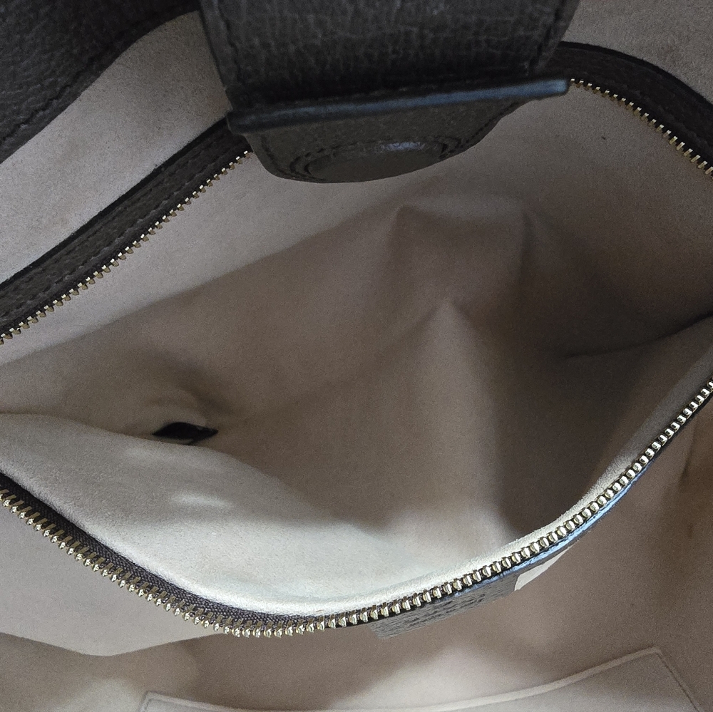 Gucci Ophidia Large Tote Bag and Wallet Very Good Condition Authentic - Picture 5 of 16